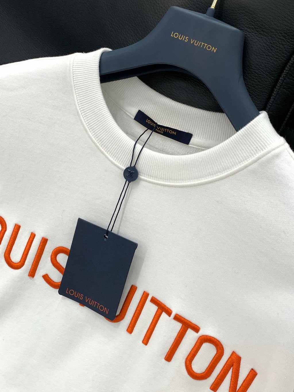 Fashion casual round neck long sleeve sweatshirt 0424110406