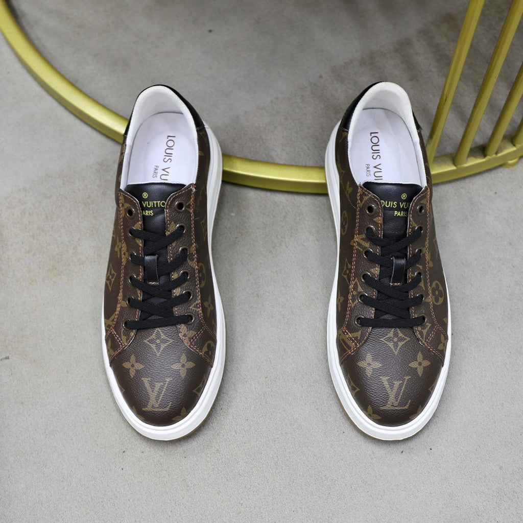 New Luxury V Logo Casual Snekaers XC0424092004