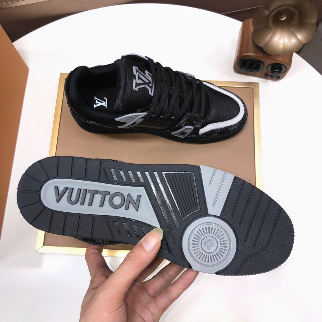 25 Luxury V Brand Casual Sneakers 0425112601