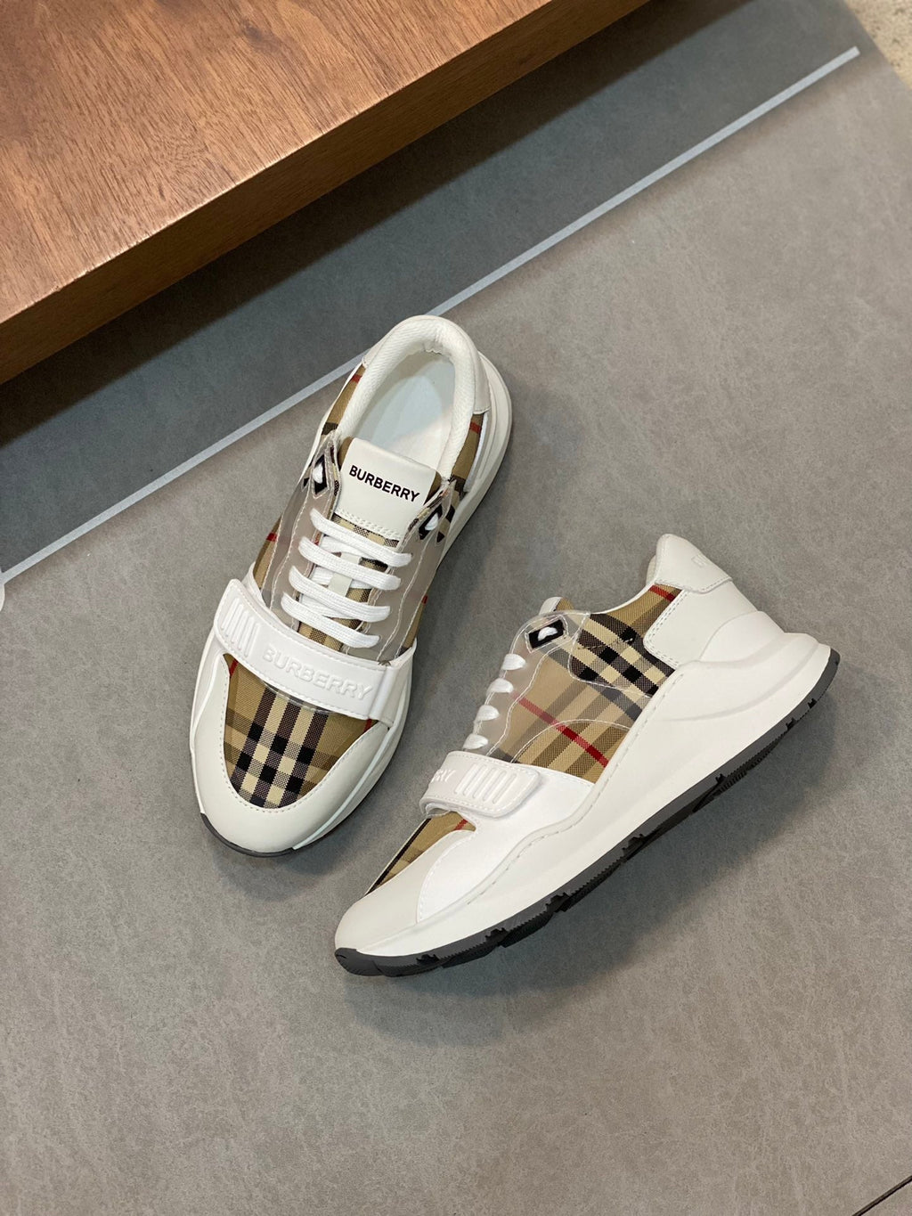 2024 bbr The latest fashionable men’s shoes fb0424072703