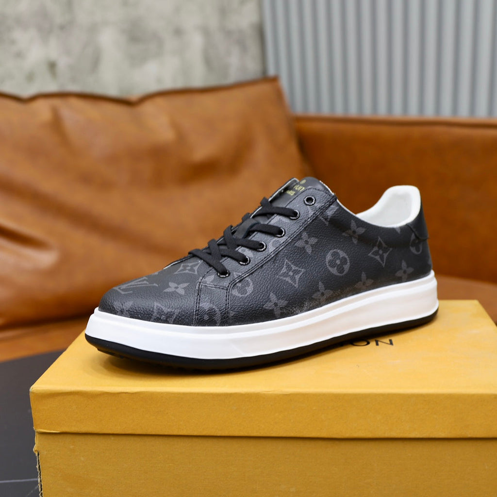 New Luxury V Logo Casual Snekaers XC0424092004