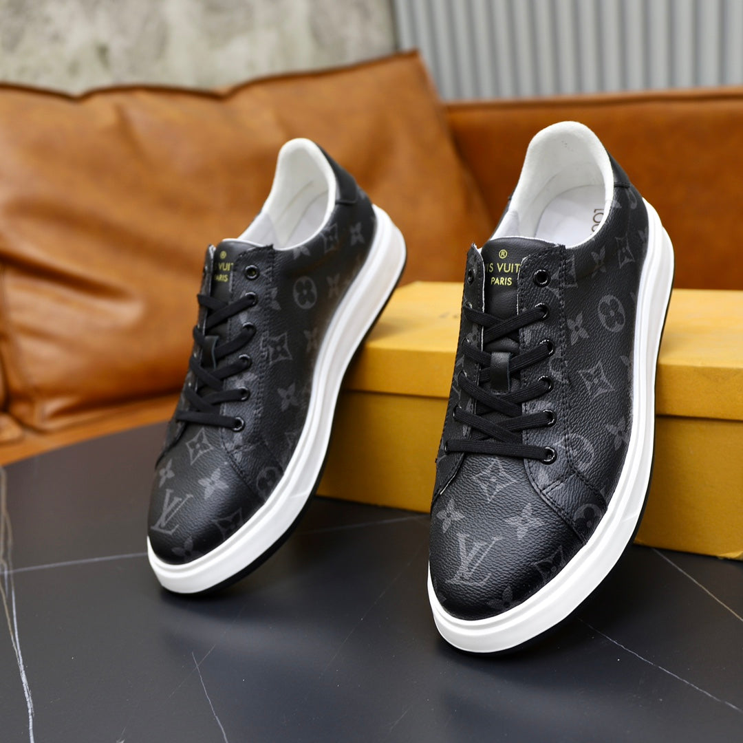 New Luxury V Logo Casual Snekaers XC0424092004