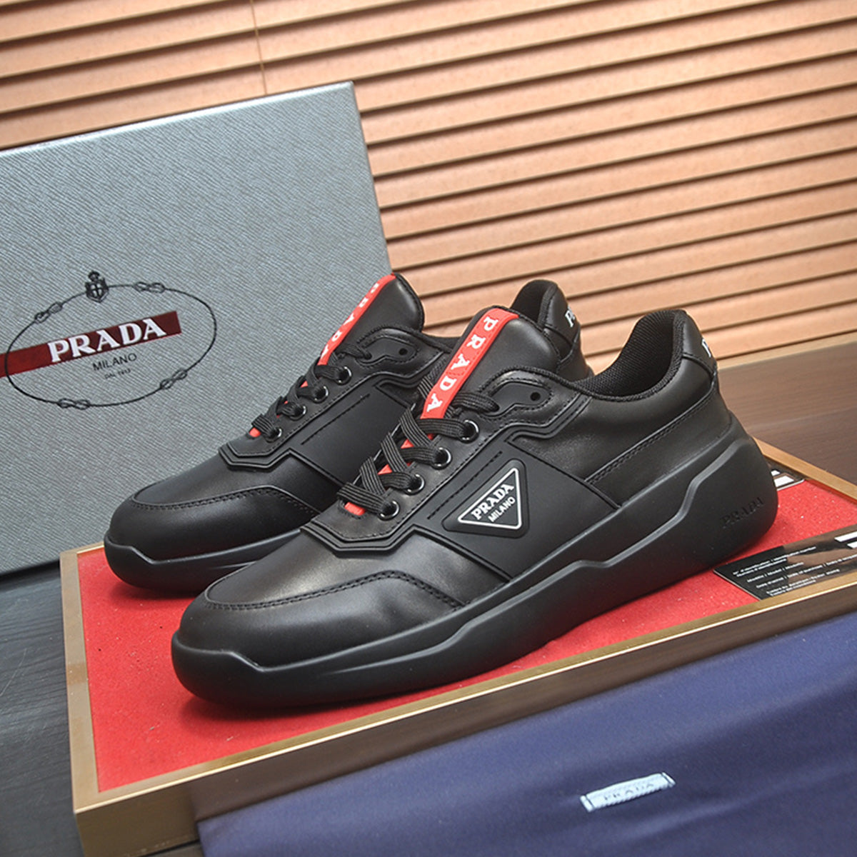 New men's black casual sneakers for this season XC0426032401