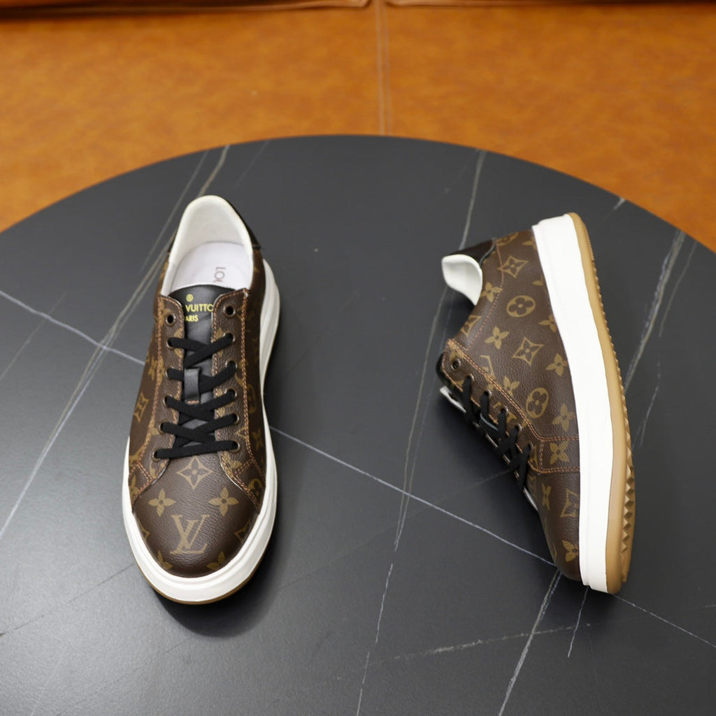 New Luxury V Logo Casual Snekaers XC0424092004