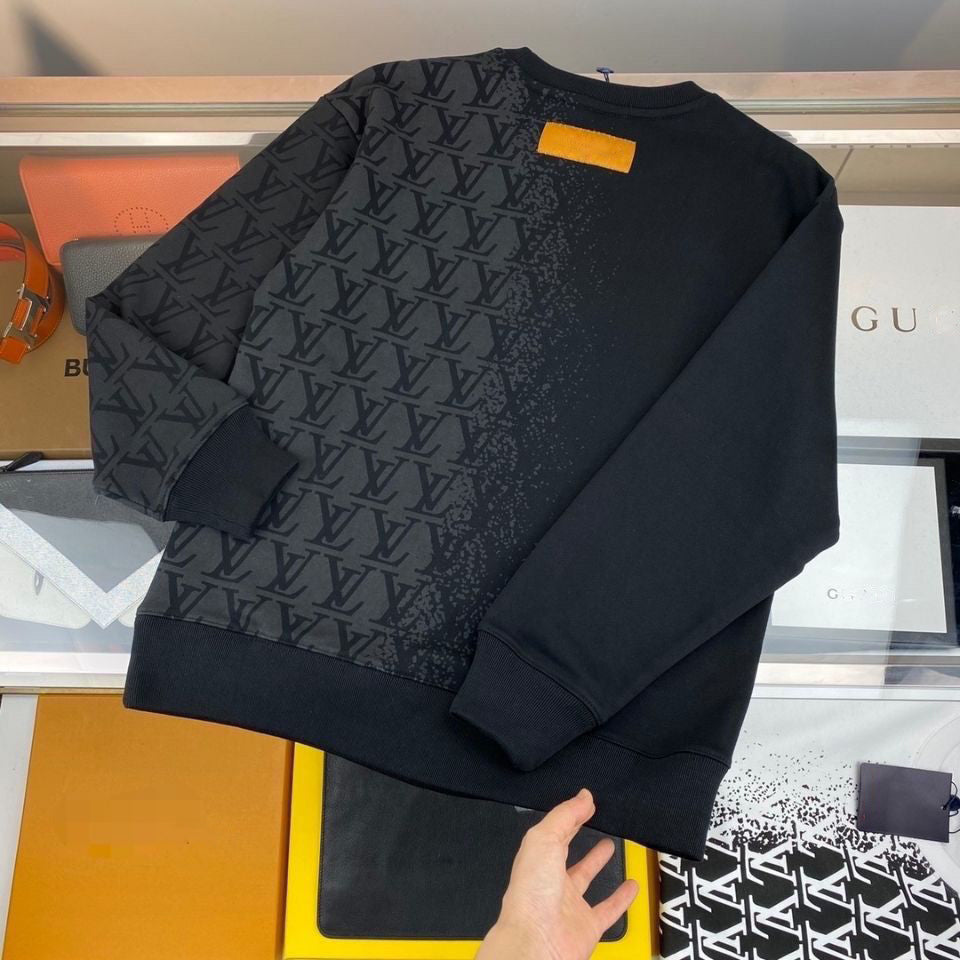 Autumn and winter new half-length gradient letters round neck long-sleeved sweater men