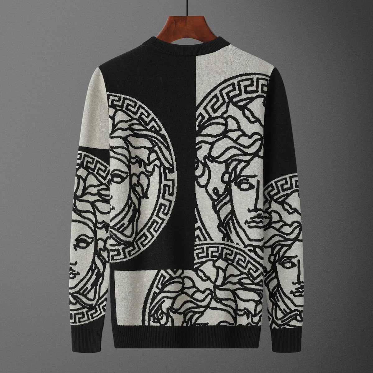 Classic Crew Neck Wool Sweater 1025101717