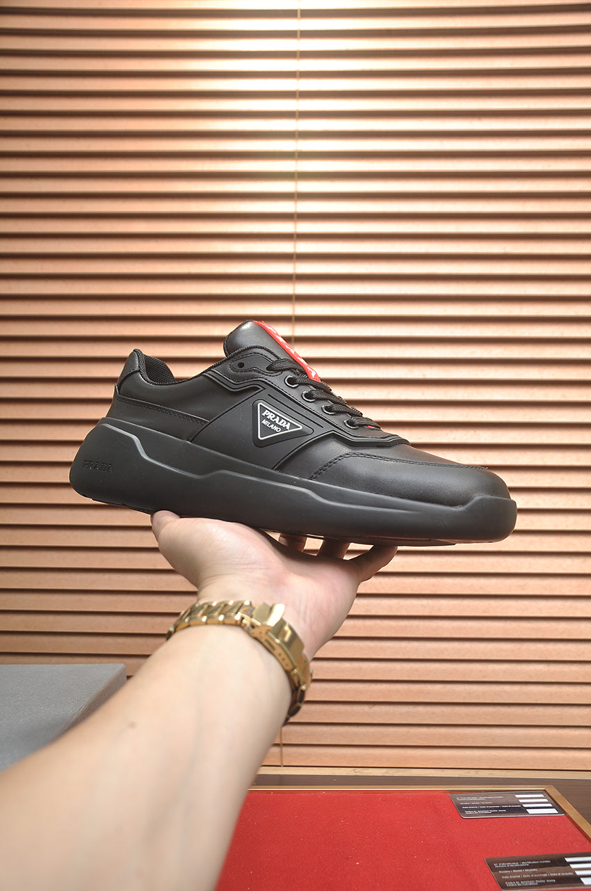 New men's black casual sneakers for this season XC0426032401