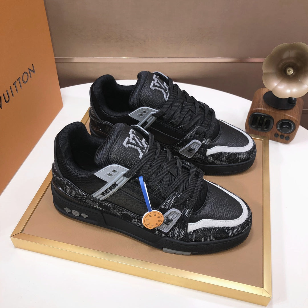 25 Luxury V Brand Casual Sneakers 0425112601