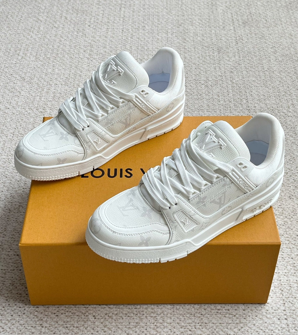 25 Luxury V Brand Casual Sneakers 0425102208